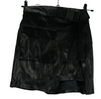 Dámska čierna koženková sukňa s opaskom Shein