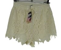 Nové - Dámske smotanové čipkové kraťasy s flitrami River Island