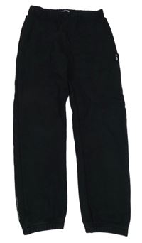 Černé tepláky Huel