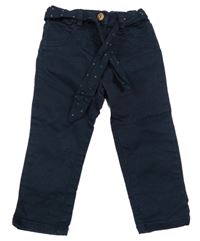 Tmavomodré riflové kalhoty s páskem KIABI