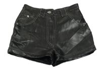 Černé koženkové podšité kraťasy 