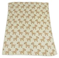 Smetanová chlupatá deka s žirafami