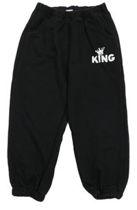 Čierne tepláky s bílým nápisem King Shein