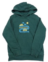 Zelená mikina s potlačou a kapucňou
