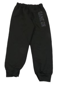 Černé tepláky s nápisem Shein