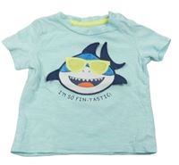 Svetlomodré tričko so žralokom C&A