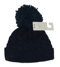 Nové - tmavomodrá vzorovaná pletená čepice s bambulí Next