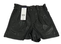 Nové - Černé koženkové sukňové kraťasy F&F
