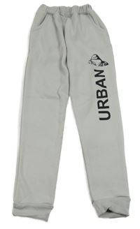 Světlešedé tepláky s nápisem