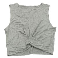 Sivý crop top s uzlom