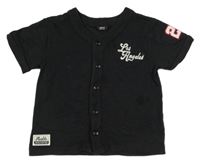 Černé baseballové tričko s nápisem Next