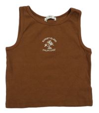 Hnedý rebrovaný crop top s palmami a nápisom C&A