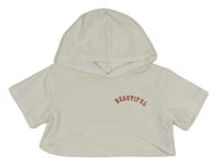 Bílé bolérko s nápisom a kapucňou