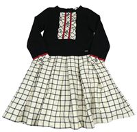 Čierno-smotanové šaty s kockovaným vzorom a volánikmi