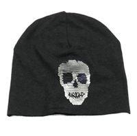 Černá čepice s lebkou z flitrů H&M vel.134-170