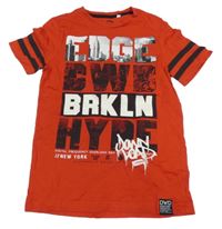 Červené tričko s nápismi C&A