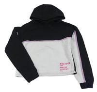 Čierno-biela crop mikina s nápismi a kapucňou Primark