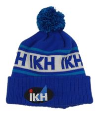 Tmavomodro-bílá čepice s nápisy a bambulí 