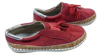 Dámské červeno-vzorované boty vel. 38