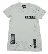 Bielo-čierne skvrnité tričko s nášivkami