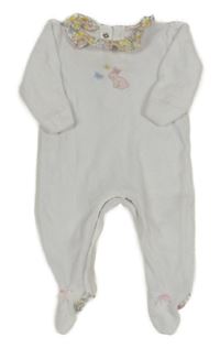 Biely zamatový overal s králikom a motýlikmi a volánikom little nutmeg