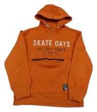 Tmavooranžová mikina s nápismi a vreckom a kapucňou C&A