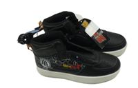 Nové - černé koženkové kotníčkové teplé botasky s Dragonball Z PRIMARK vel. 33-34