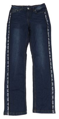 Tmavomodré rifle s pruhem s nápisy Y.F.K.