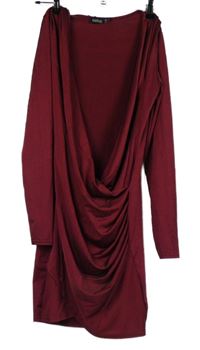 Dámské karmínové šaty s řasením Boohoo 