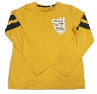 Horčicové tričko s potlačou s pruhy na rukávech C&A