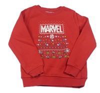 Červená mikina s nápisom a Avengers Marvel