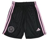 Černo-růžové fotbalové kraťasy Miami FC s logem Adidas
