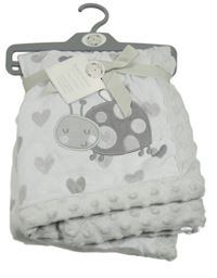 Nové - Bílá chlupatá deka se srdíčky a beruškou