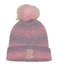 Růžovo-lila pletená čepice s písmenem a bambulí