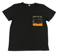 Černé sportovní tričko s kapsou 