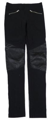 Čierne džegíny so zipy a koženkovými koleny H&M