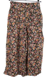Dámske čierno-ružové kvietkovane culottes nohavice New Look