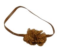 Hnedá opasok a kvietkom