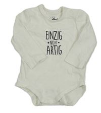 Bílé body s nápisem