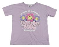 Lila tričko s kvietkami a nápisom Smiley