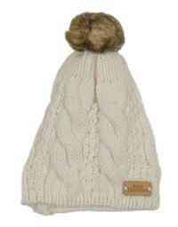 Bílá vzorovaná čepice s bambulí 