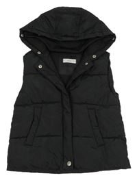 Černá šusťáková zateplená vesta s kapucí Mango