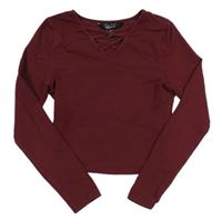 Vínové crop tričko s křížením New Look
