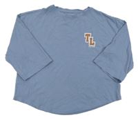 Modrošedé crop tričko s písmeny TCM