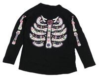 Čierne tričko s kostmi a kvetmi Dunnes