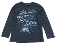 Tmavomodré triko se žraloky z flitrů Fat Face