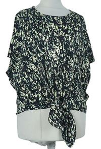 Dámske čierno-svetlozelené vzorované voľné é športové tričko s uzlom M&S