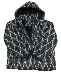 Čierna károvaná šušťáková zateplená bunda s písmeny a kapucňou Baker