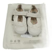 Nové - Bílé baleríny s čipkou a volánikmi F&F vel. 24