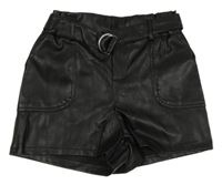 Černé koženkové kraťasy s páskem Primark